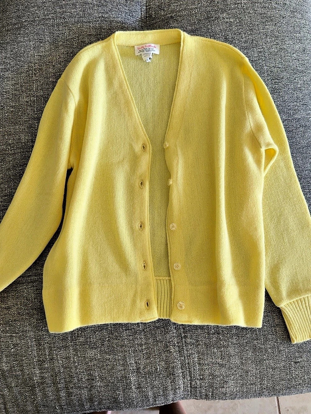 Lady LaMode Yellow Acrylic Cardigan Size Medium